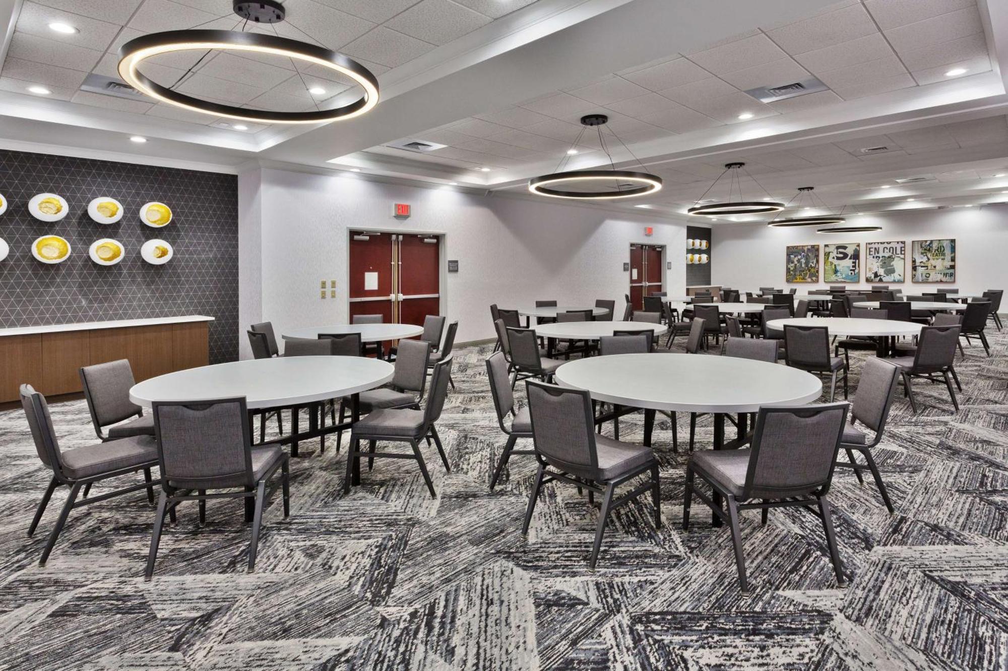 Doubletree By Hilton Dothan, Al Екстериор снимка